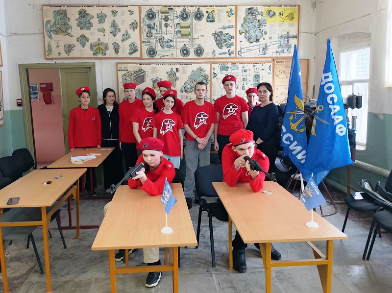 В Еланском оборонном обществе прошел «День юного стрелка ДОСААФ России»