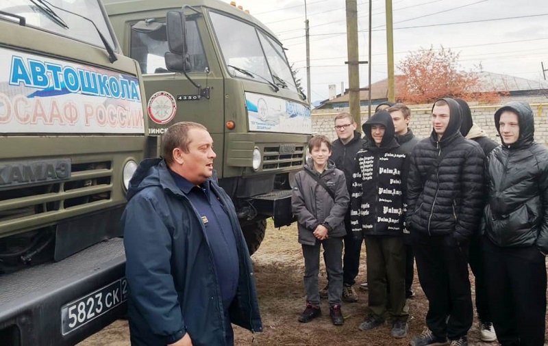 В Урюпинской автошколе ДОСААФ России прошел «День призывника»