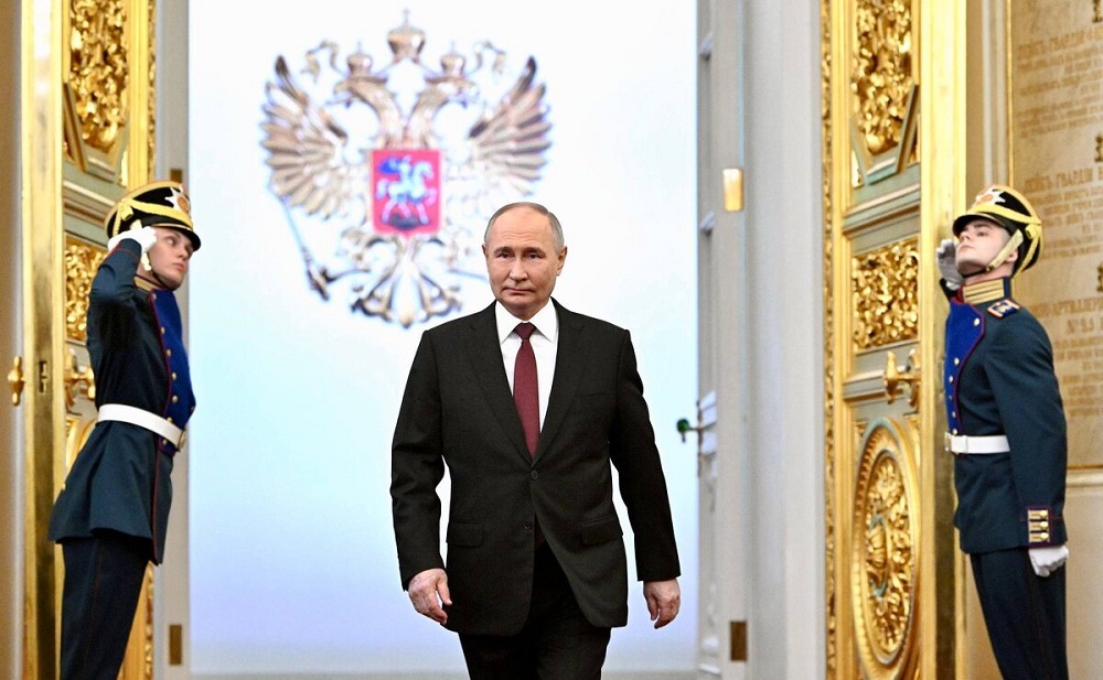 Уважаемый  Владимир Владимирович! Региональное отделение ДОСААФ России Волгоградской области от всей души поздравляет Вас, с Днем Рождения!