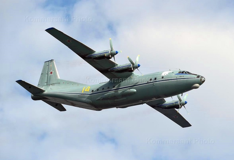 Легендарный советский военно-транспортный самолет Ан-12, 16 декабря 1957 года, совершил свой первый полет 