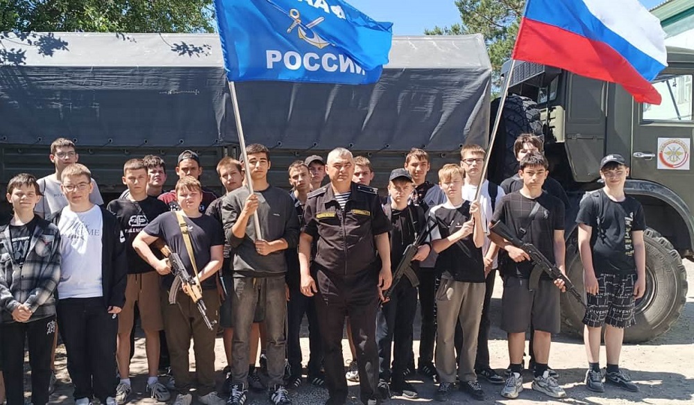 Учебные военные сборы по основам начальной военной подготовки прошли в местном оборонном обществе ДОСААФ России Еланского района