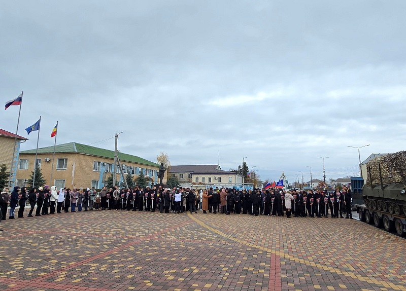 Местное оборонное общество ДОСААФ России Киквидзенского района приняли участие в открытии памятника ветеранам боевых действий