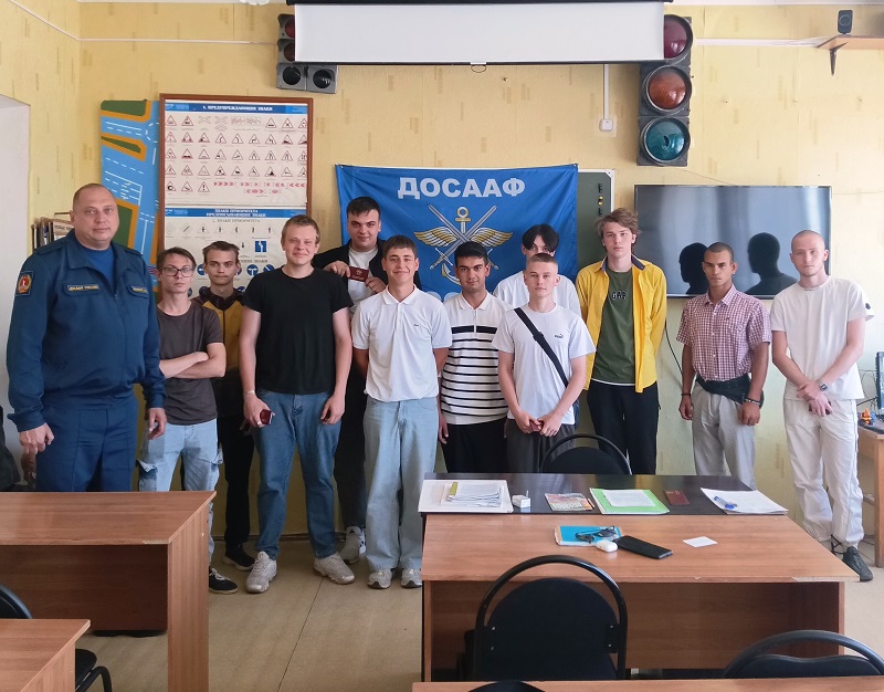 Во Фроловском УСТК ДОСААФ России прошел очередной экзамен ВЭК с курсантами прошедшими обучение по ВУС-837 «Военный водитель»