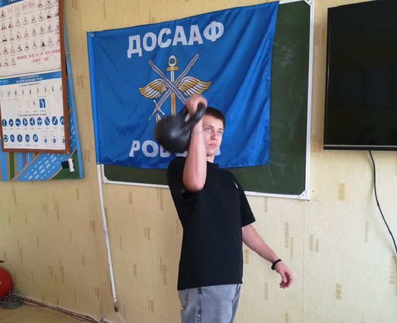 «День гиревика ДОСААФ России» в местном оборонном обществе Фроловского района