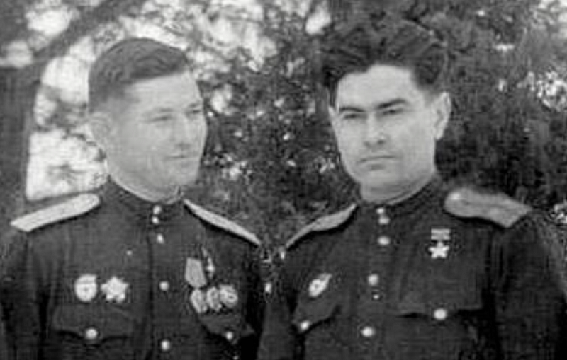 0.5. Герои Советского Союза Числов А.М. и Маресьев А.П..png